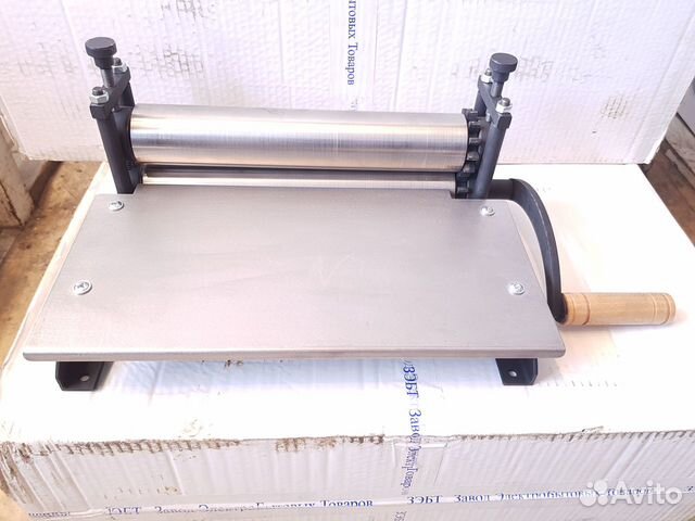 Тестораскаточная машинка