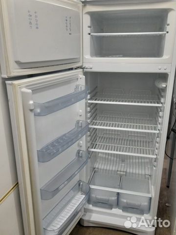 Холодильник Indesit в отл.сост. на гарантии. Дост