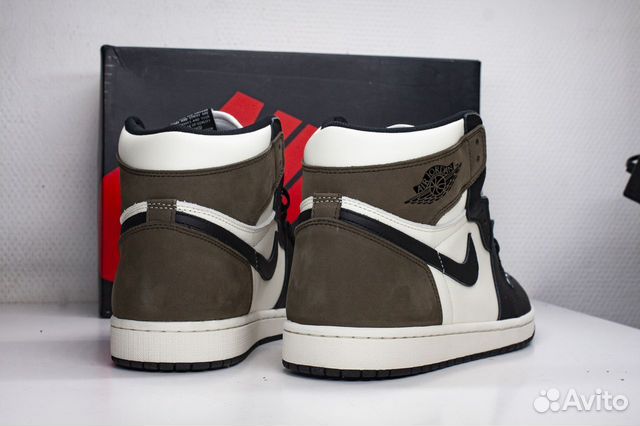 Nike Air Jordan 1 Retro High OG 'Dark Mocha'