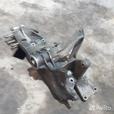 Кронштейн генератора гур вискомуты 1,6 AHL VAG