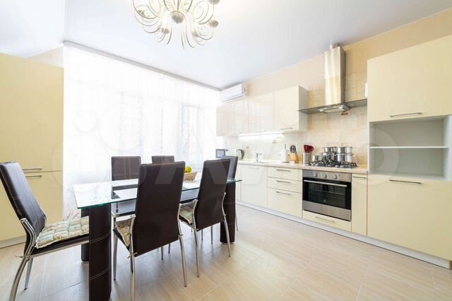 3-к. квартира, 110 м², 4/4 эт.