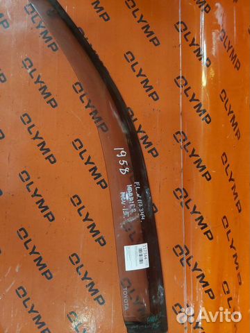 Ветровик передний левый Toyota Harrier MCU15