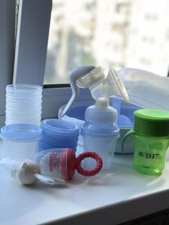 Avent. Молокоотсос ручной, стерилизатор, котейнеры
