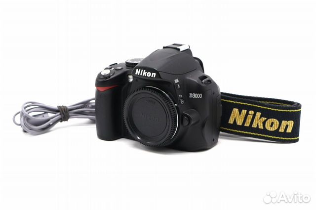Nikon D3000 body (пробег 8439 кадров)
