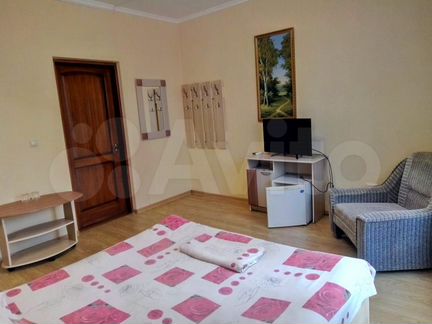 Комната 17 м² в > 9-к., 2/4 эт.