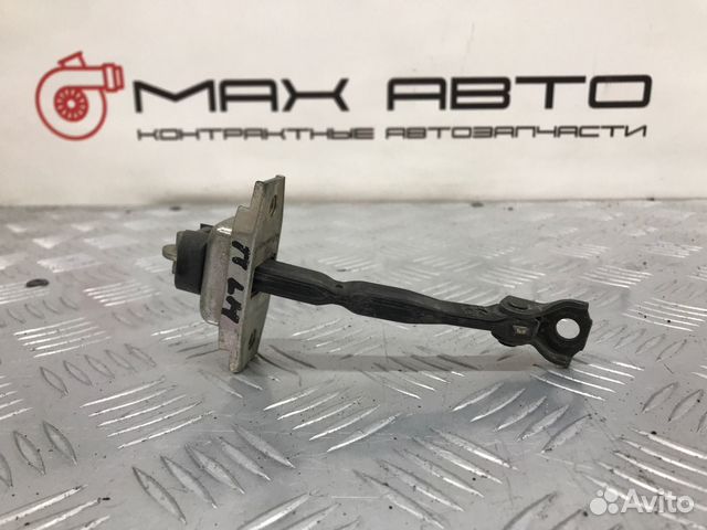 Б/У ограничитель двери передний левый Toyota Camry