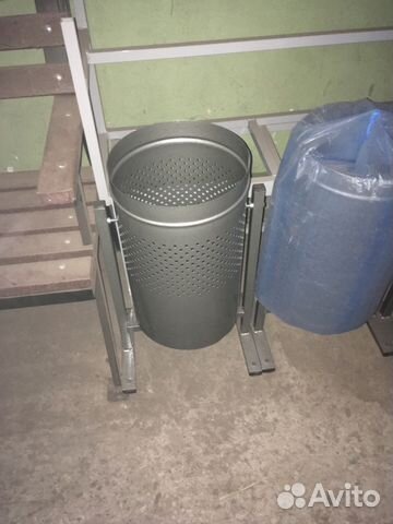 Урна круглая на ножках 30л