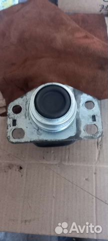 Опора двигателя правая Renault Symbol