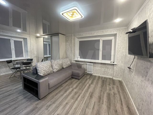 2-к. квартира, 42 м², 1/4 эт.