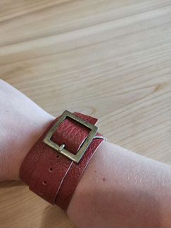 Кожаный браслет