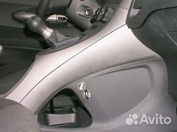 На Toyota Auris 07- блокиратор МКПП