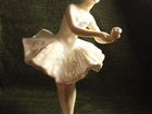 Балерина с цветком лфзи