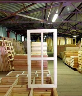 Деревянное окно для веранды