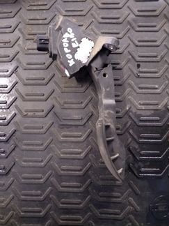 Педаль газа Тойота Королла е 150