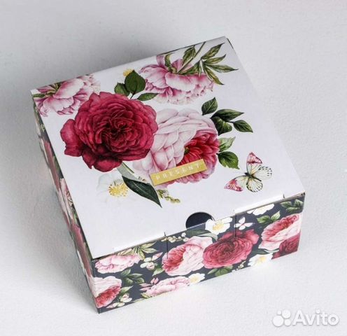 Коробка подарочная 15*15*7 см