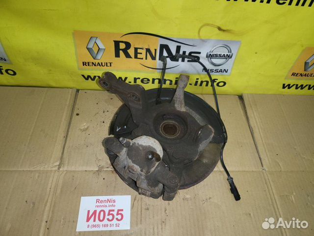 Поворотный кулак правый Renault Duster