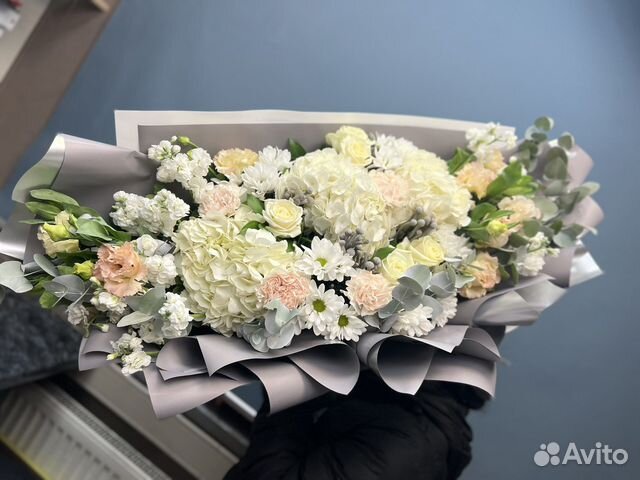 Розы букеты гортензия