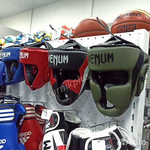 Шлем защитный для боевых единоборств