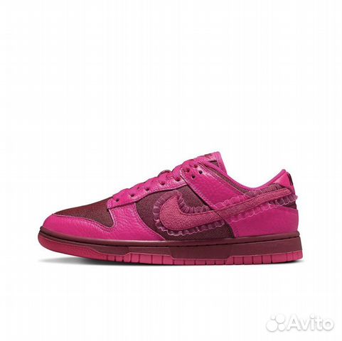 Nike Dunk Low “Valentine’s Day”