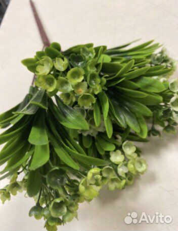 Искусственная зелень разная