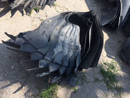 Подкрылок передний правый granta