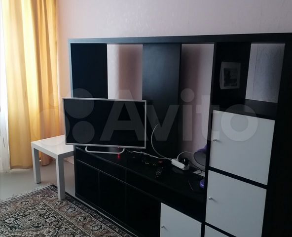 1-к. квартира, 42 м², 9/9 эт.