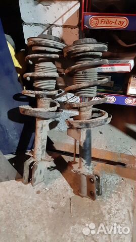 Стойка передняя Opel Omega A Опель Омега А