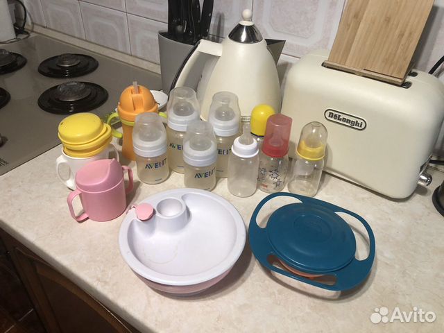 Бутылки и тарелки