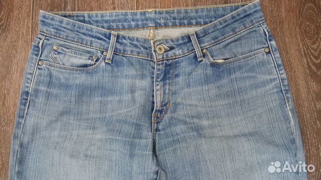 Женские джинсы levis