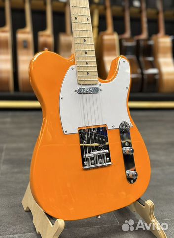 Электрогитара с комбоусилителем (новая)