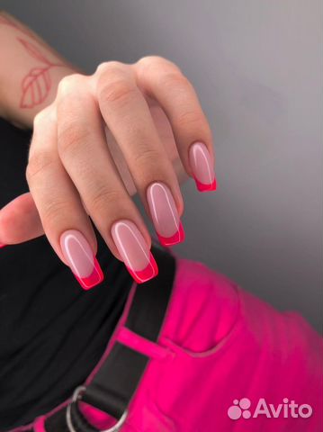 Маникюр, педикюр, брови, наращивание ногтей