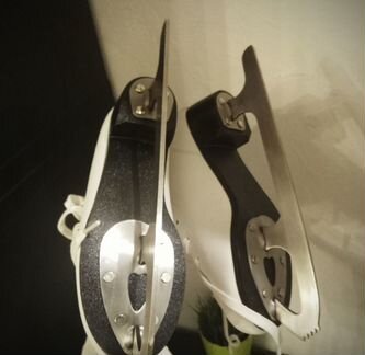 Коньки фигурные 35 размер