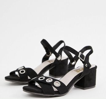 Босоножки, новые