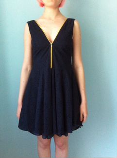 Платье с открытой спиной (ASOS) pin up