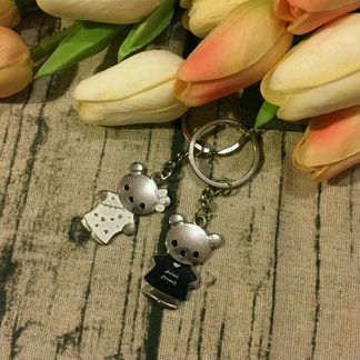 Новые брелки 4 шт