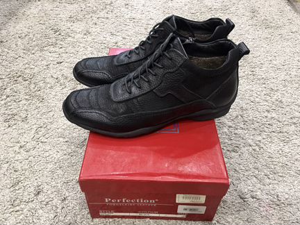 Ботинки осенние новые 40р