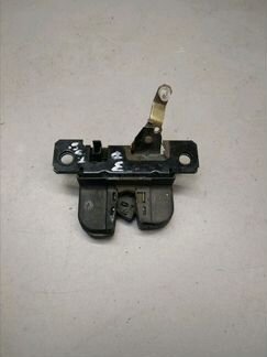 7l5827505 Замок крышки багажника Porsche Cayenne 9