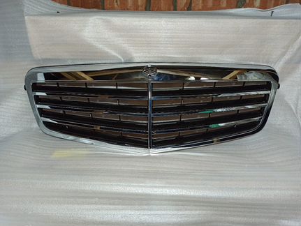 Решетка радиатора Mercedes w212 до рестайлинг