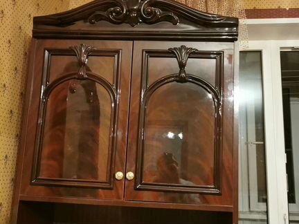 Стеллаж красное дерево