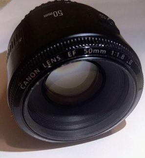 Объектив Canon EF 50 mm f/1.8 II с тушкой Canon 40