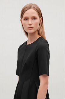 COS платье