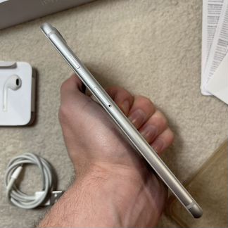 iPhone 8 plus 64gb silver