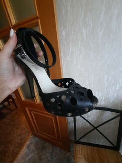 Босоножки пр-во Португалия, р. 37