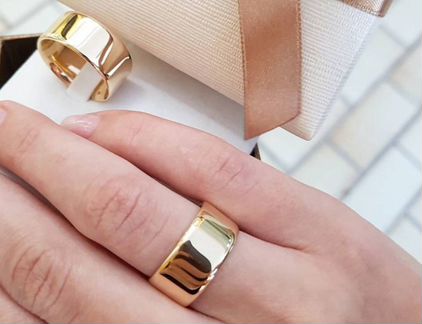 Золотые обручальные кольца