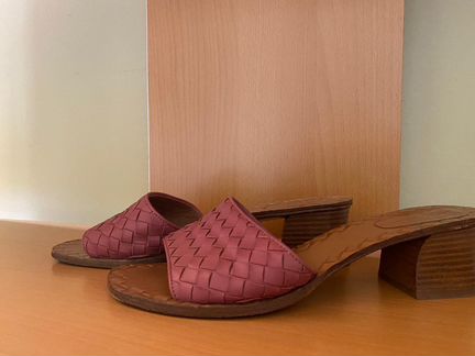 Шлепанцы Bottega Venetta