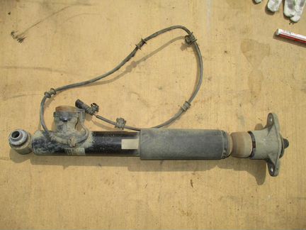 Амортизатор задний левый для Kia Quoris 2012-2018