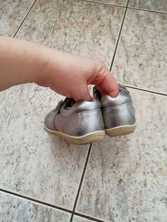 Кроссовки
