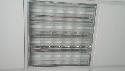 Встраиваемые в потолок светильники