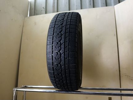 225 60 17 Kumho I Zen RV KC15 40VF