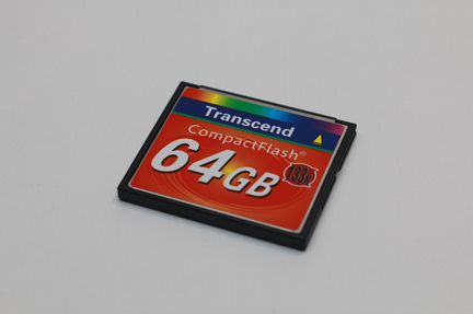 Карта памяти CF 64 Гб